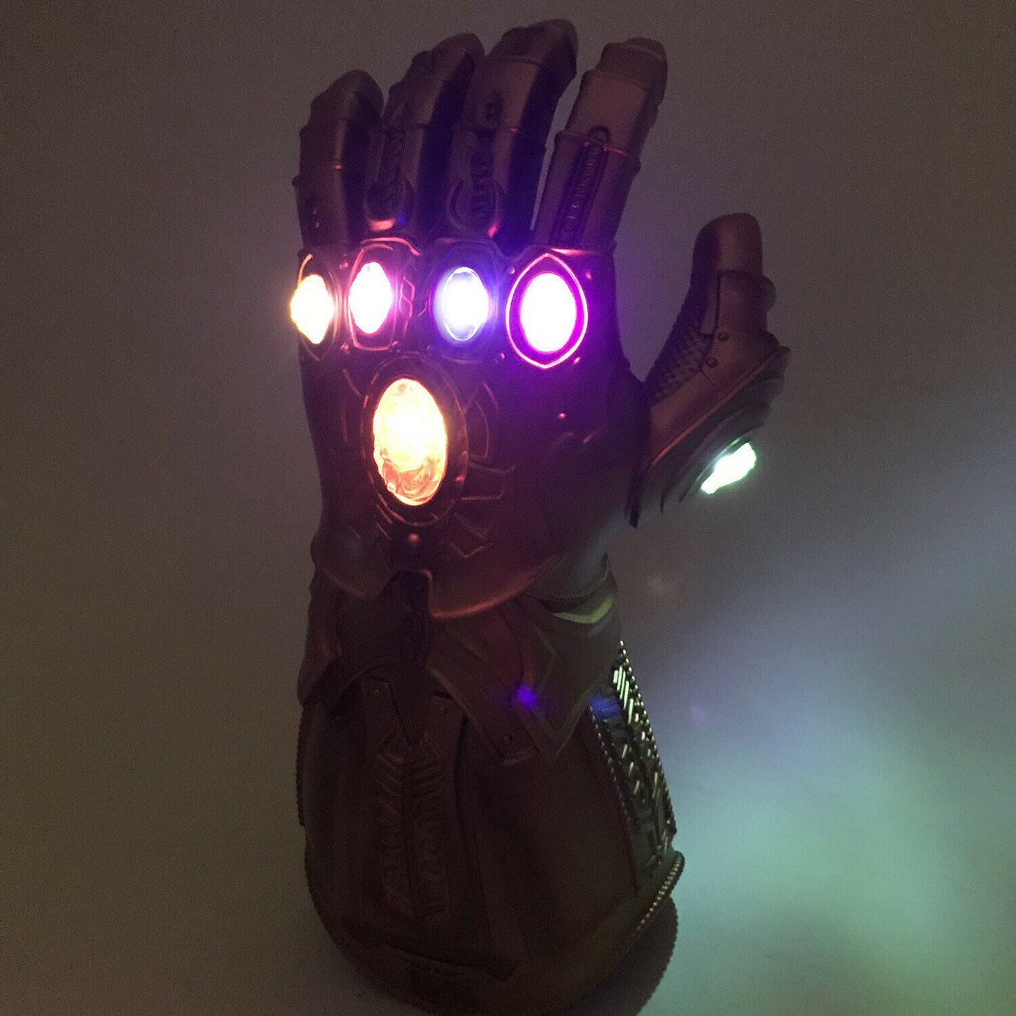 Avengers Endgame Infinity stone Thanos Gold gauntlet